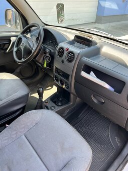Predám Citroën Berlingo 1.9 D 2004 - 9