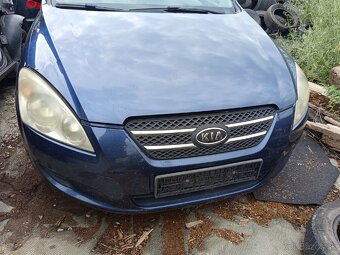 Rozpredám Kia ceed kombi 2008 1.4 80kw LPG - 9