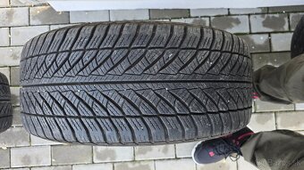 Dezent TR silver 5x112  ET30  R18 245/45 - 9