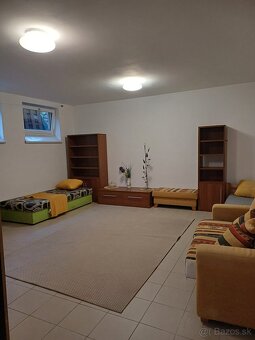 PRE ROBOTNÍKOV. Prenájom 3i byt v dome Železničná ul.Rovinka - 9