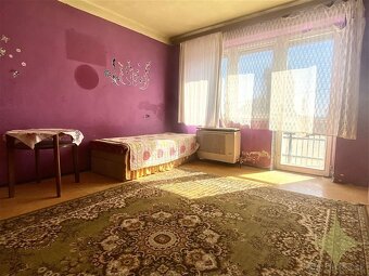 Dvojpodlažný rodinný dom z roku 1995 na okraji obce - Kosihy - 9