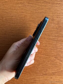 iPhone 15 Pro 128 GB - 9