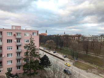 2 izb. byt s logiou, Hospodarska ul., energie v cene - 9