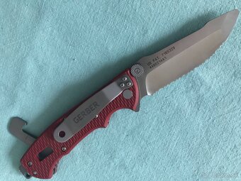 Gerber Hinderer Rescue - záchranársky nôž - 9