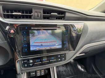 Toyota Auris combi 1.6 97kW, 2017, SK auto,100000km - 9