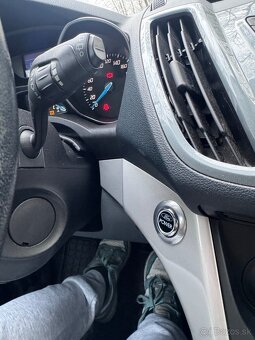 Ford Grand C-MAX 1.6 TDCi | Nová STK | - 9