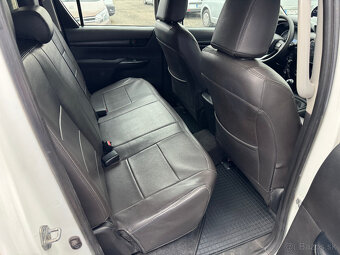 Toyota Hilux DC 2.4 I D-4D Live - 9