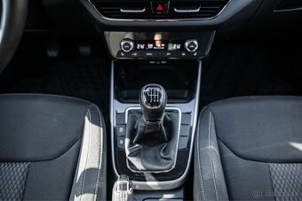 ŠKODA FABIA 2024 12tisic km Virtual CarPlay Lane Assist - 9