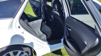 Hyundai i40 CW 1.7CRDi  výbava Business - 9