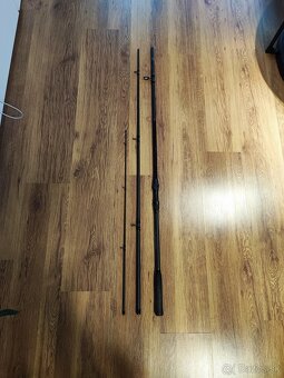 Mám na predaj dva feeder prúty - 9