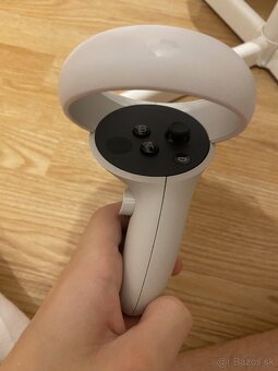 Oculus Quest 2 (128GB) - 9