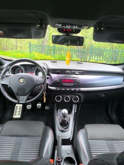 Alfa Romeo Giulietta - 9