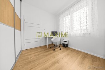 Na predaj 5 izbový rodinný dom (dvojdom) na ulici Stromová v - 9