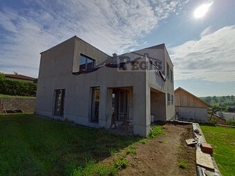 Rodinný rozost. dom so štedrým priestorom, Bitarová pri ZA - 9