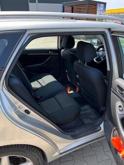 TOYOTA AVENSIS 2.2 D - 9