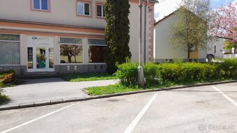 Polyfunkčný/Bytový priestor na prízemí v BB - 89 m2 - 9