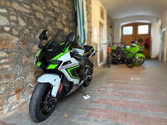 Kawasaki zx10r - 9