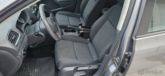 Volkswagen Golf 1.6 TDI 90k Trendline - 9