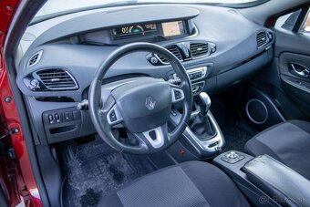 Renault Mégane Scénic 1.5 dCi 81 kW A/T - 9