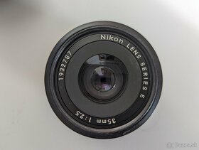 Nikon EM a objektívy - 9