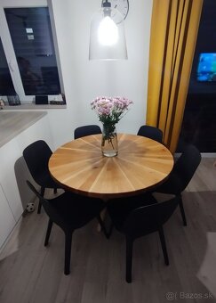 Masívne stoly , postele a iní nabytok na mieru - 9