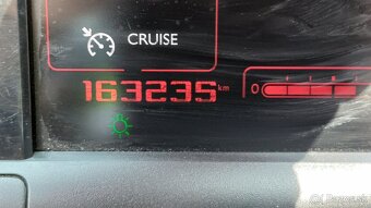Citroën C4 1.6 HDI CACTUS - 9