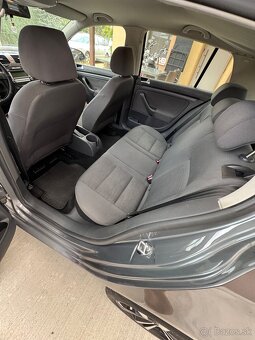 Golf V - 9