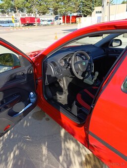 Octavia 1,6 benzín r.v. 2011 - 9
