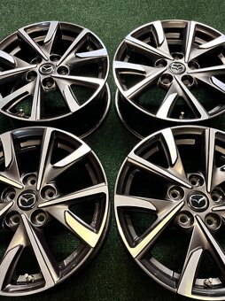 5x114,3 R16 Originál alu Mazda CX3 - 2019 - 9