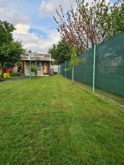 Záhrada v tichej časti Serede - 9