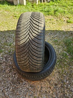 235/45 R18 - 9