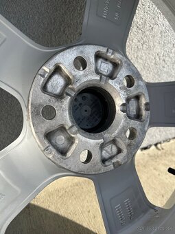 Letná sada R17 5x112, CONTINENTAL 225/45 R17 3,6mm - 9