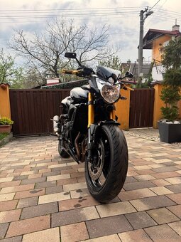 Yamaha FZ8 2013 - 9