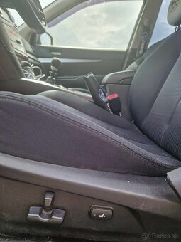 Predám Subaru Legacy 2.0 2012 4x4 - 9