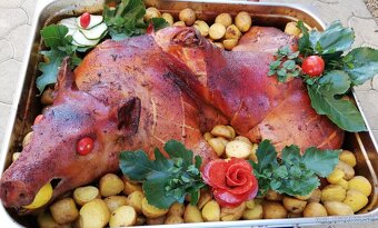 Pečieme prasiatka,morky,kolená,bôčik, rebrá,kur a kač stehná - 9