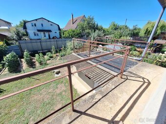 DOM s garážou - Čaňa - 2 bytové jednotky, 6 izb, poz. 500m2 - 9