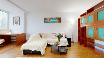 VEĽKÝ 1 izb. byt, ZVÄČŠENÝ o PRACOVŇU, Titogradská Košice - 9