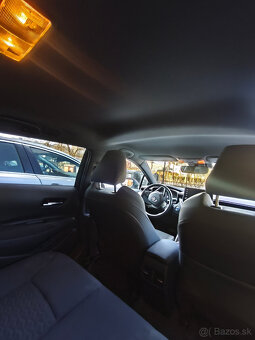 Toyota Corolla Combi 1.8 Hybrid 72kW - 9