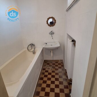 Na prenájom dvojizbový byt 65 m2 s lóggiou a balkónom, čiast - 9