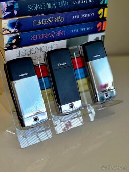 3X NOKIA 8810 CHROME - TOP STAV - 2X NOVÁ CHRÓMOVÁ BATERKA - 9