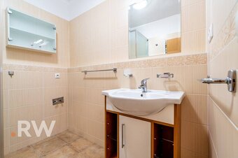 REZERVOVANÉ - VEĽKORYSÝ 2 izb. s takmer až 14 m2 TERASOU - 9