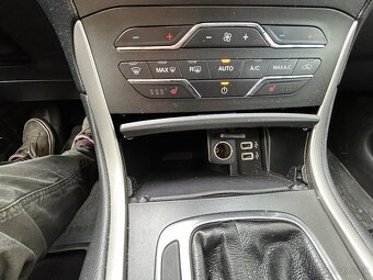Predám Ford Smax - 9