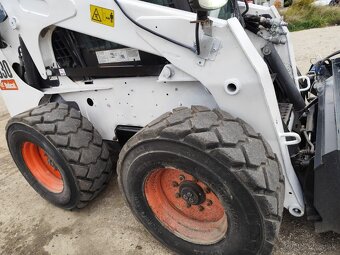 Nakladač Bobcat S330 + príslušenstvo. - 9