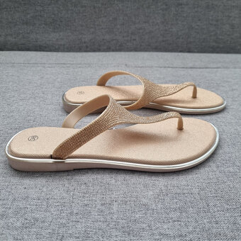 Dámske letné šľapky - zlaté a čierne - 9