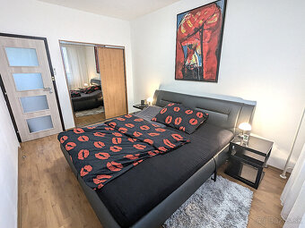 4 izb. KVP, Húskova, OV, 7p., 94m2, 2x LO, rekonšt. výťah - 9