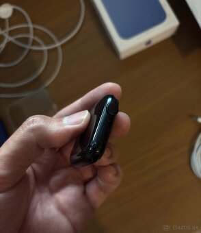 Predám Apple iPhone 16 128gb + Apple Watch 9 45mm + prísluše - 9
