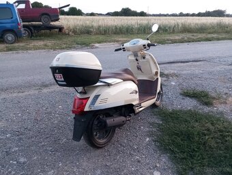 Predám Skúter Kymco 50 4T Rv2009 - 9