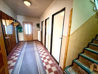 VÝRAZNÁ ZĽAVA , NA PREDAJ 5 - IZB. ROD.DOM, JABLONICA. - 9