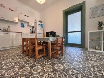 Rodinný dom s dušou – bývanie alebo podnikanie len pár minút - 9