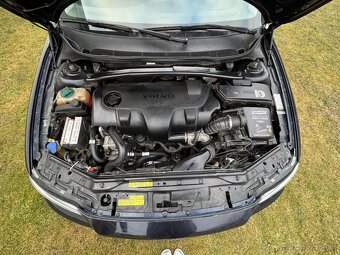 predám Volvo s60 r.v. 2005 2.4 D5 (120 kW) - 9